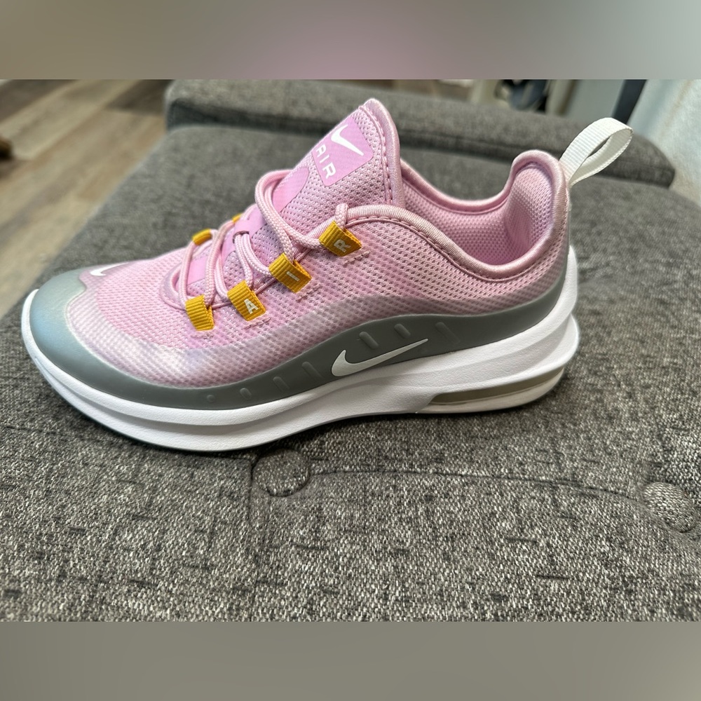 Nike Air Max! Excellent Girls Shoes! 2Y